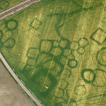 Cropmarks of square and circular enclosures. Courtesy of Cliche J Dassie. Accessed from Flickr.