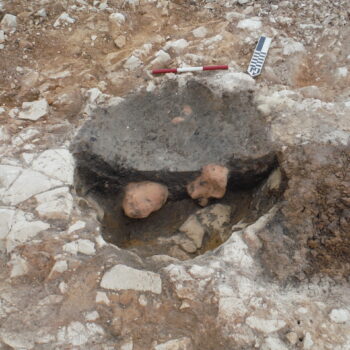 Middle Iron Age cooking pit © ARS Ltd 2024